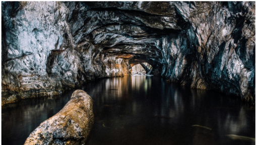 Cfp Rivista Altre modernità - &quot;Idropolitiche: svelare l’invisibile nello storytelling delle geografie sommerse&quot;